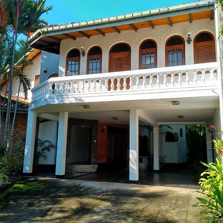 Ceylon Travel And Stay Lodge Battaramulla Kültér fotó