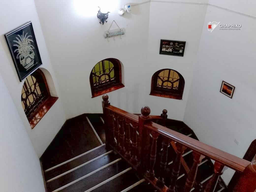 Ceylon Travel And Stay Lodge Battaramulla Kültér fotó