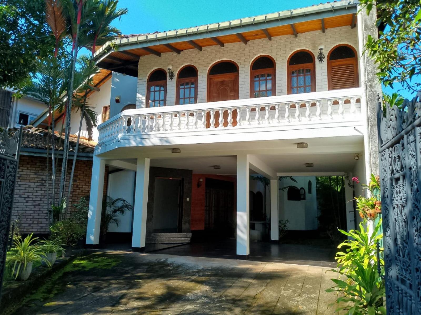 Ceylon Travel And Stay Lodge Battaramulla Kültér fotó